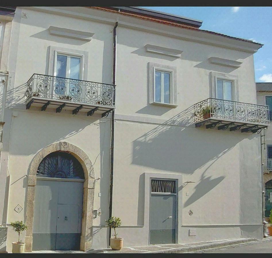 Palazzo Riccardi Solopaca Exterior foto